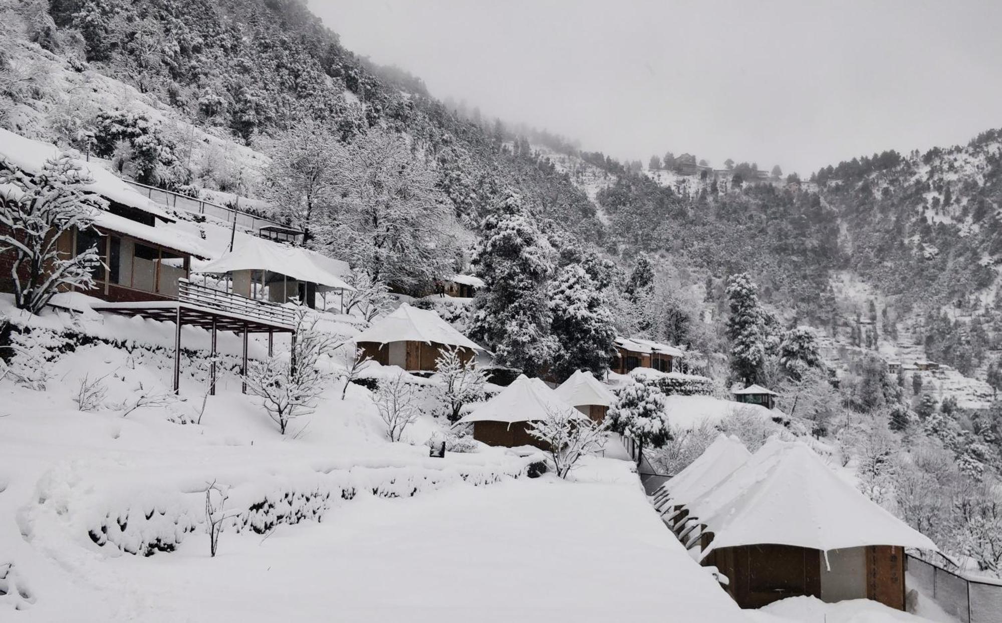 The Bugyal Hotel Kanatal Exterior photo